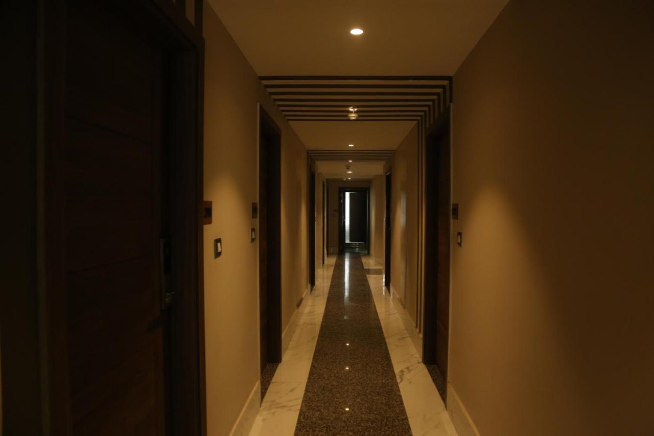 Hotel Westend Udaipur Exteriör bild